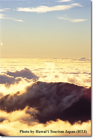 Photo of a clouds by Hawai'i Tourism Japan (HTJ)